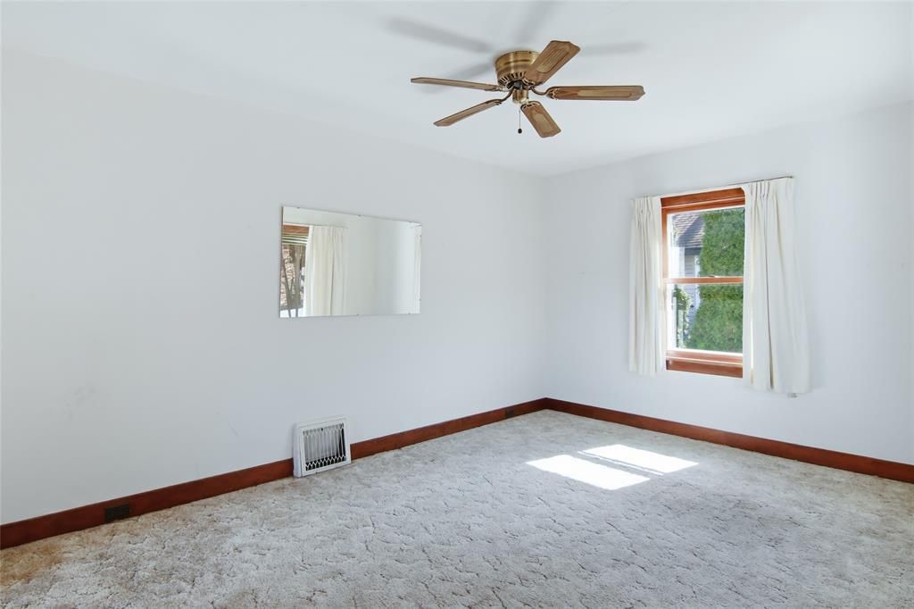 Photo of 557 Bergen AVENUE, Eau Claire, WI 54703 (MLS # 1599645)