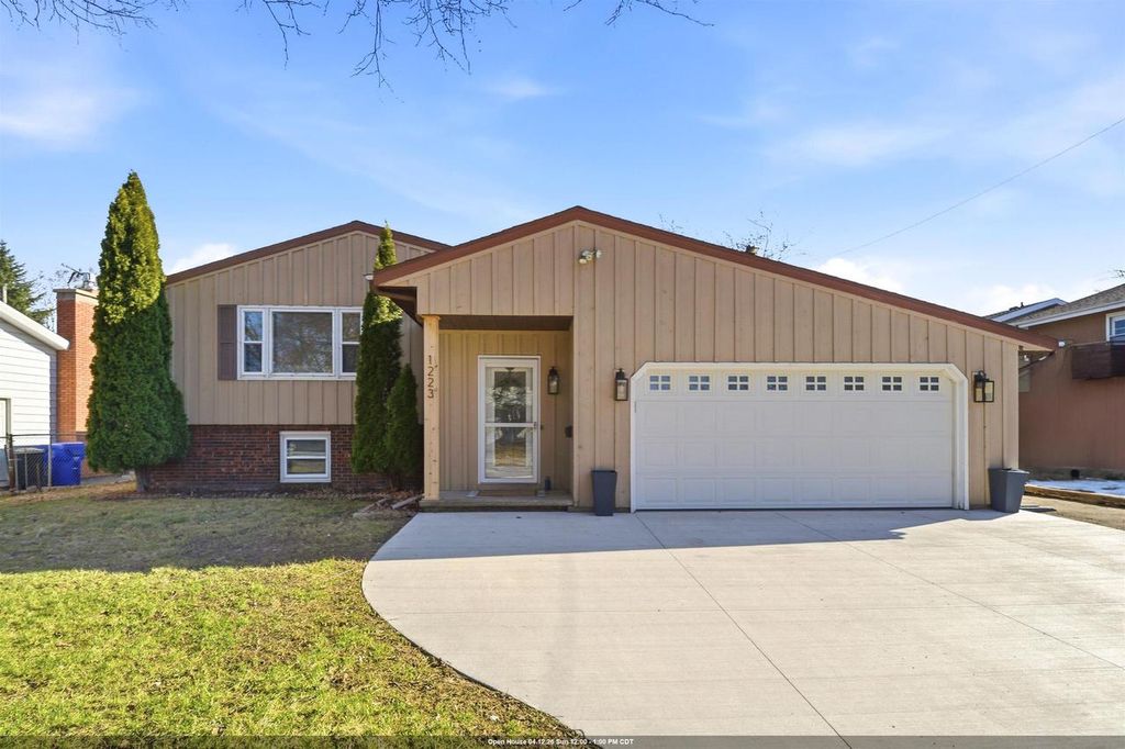 Photo of 1223 W Grant STREET, Appleton, WI 54914 (MLS # 50323463)