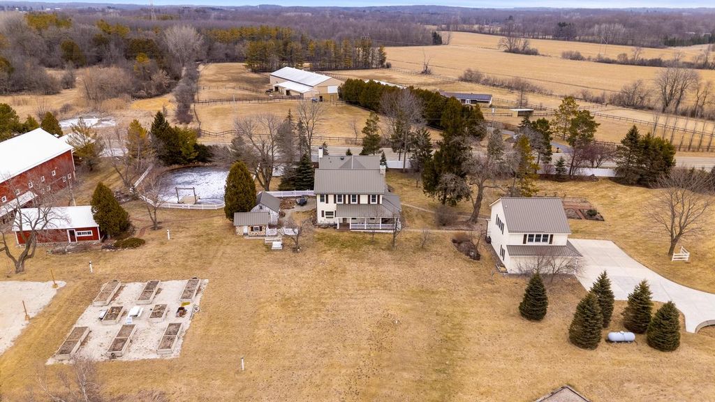 Photo of 2237 Washington AVENUE, Cedarburg, WI 53012 (MLS # 1952052)