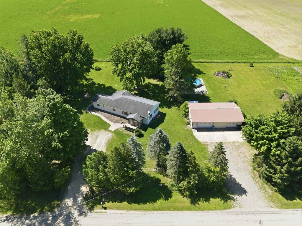 Photo of W10531 Roloff ROAD, New London, WI 54961 (MLS # 50328030)
