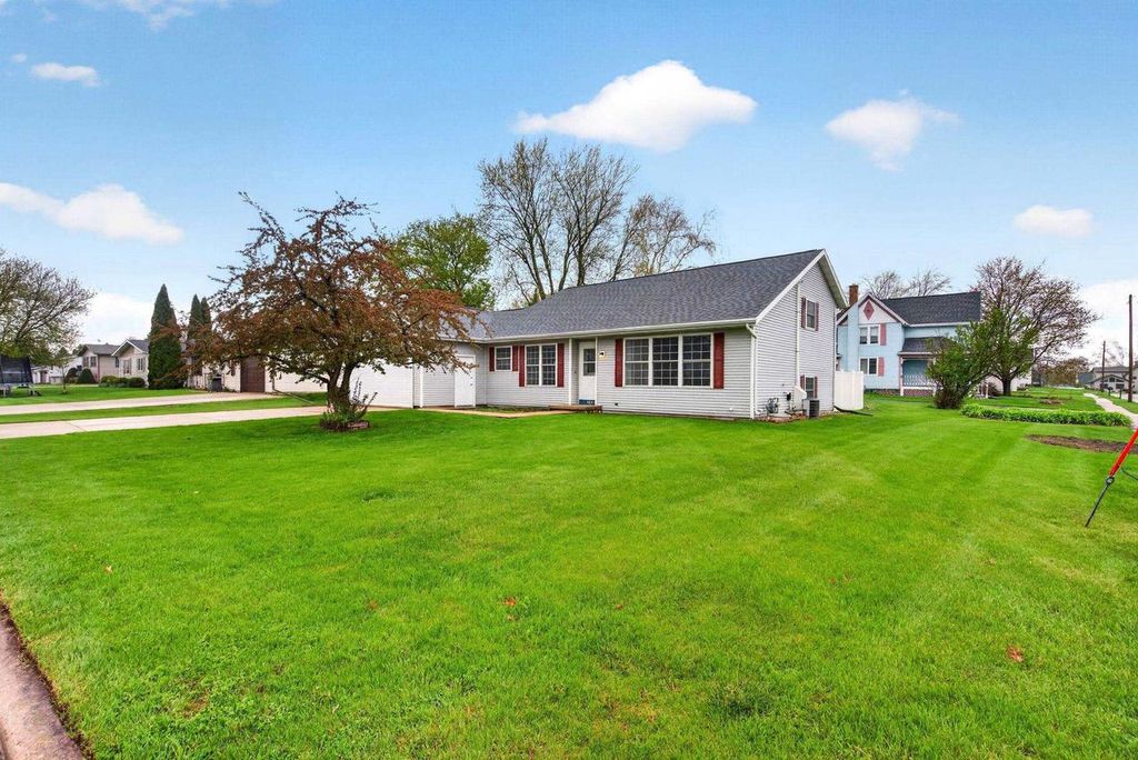 Photo of 604 Sunrise DRIVE, Ripon, WI 54971 (MLS # 2021897)