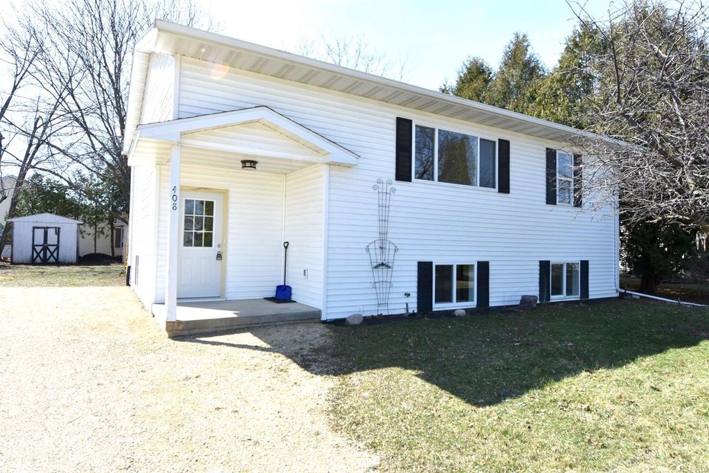 Photo of 408 Oneil STREET, Lake Mills, WI 53551 (MLS # 2019061)