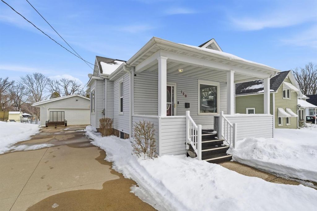 Photo of 120 E Tobacnoir STREET, Kaukauna, WI 54130 (MLS # 50322474)