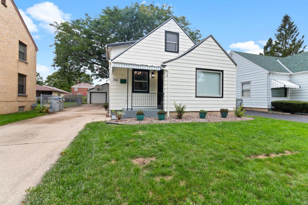 Photo of 3805 S 21st STREET, Milwaukee, WI 53221 (MLS # 1980801)