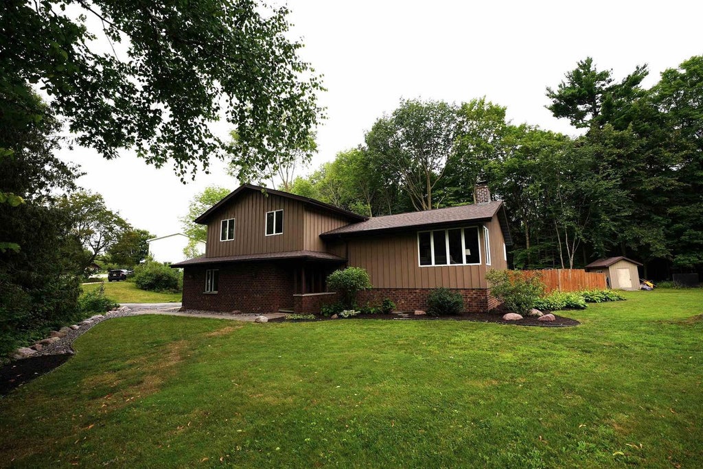 Photo of 208 W Highland DRIVE, Oconto Falls, WI 54154 (MLS # 50330462)