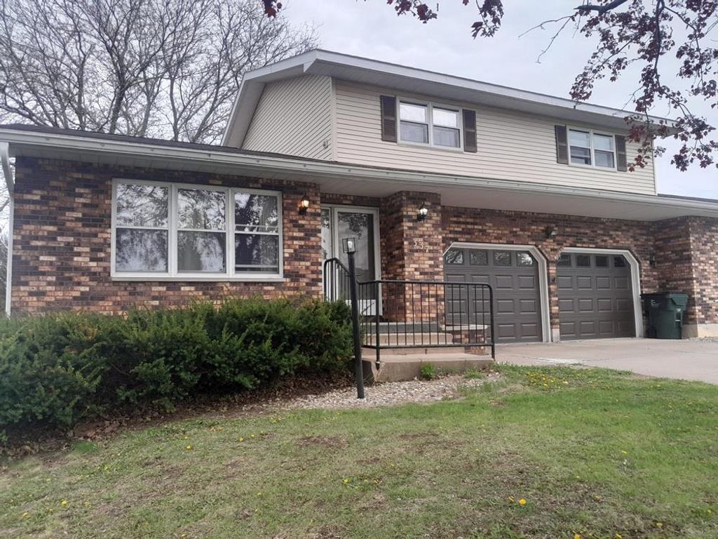 Photo of 335/337 Alona LANE, Lancaster, WI 53813 (MLS # 2022382)