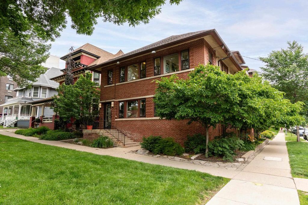 Photo of 401 Wisconsin AVENUE, Madison, WI 53703 (MLS # 2013475)