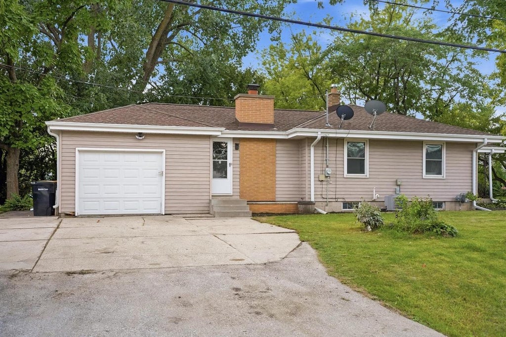 Photo of 8722 N 52nd STREET, Brown Deer, WI 53223 (MLS # 1981845)
