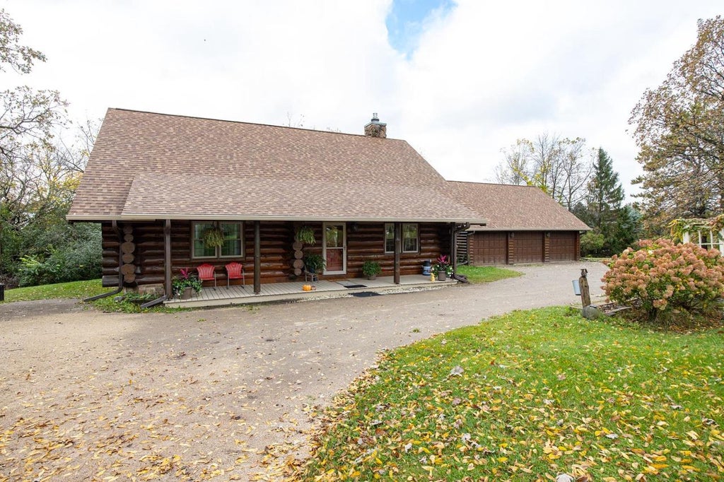 Photo of 5005 Breezewood LANE, Winneconne, WI 54986 (MLS # 50334557)
