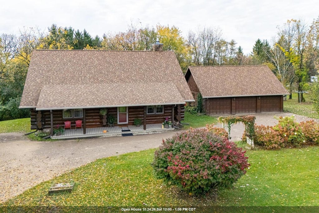 Photo of 5005 Breezewood LANE, Winneconne, WI 54986 (MLS # 50334557)