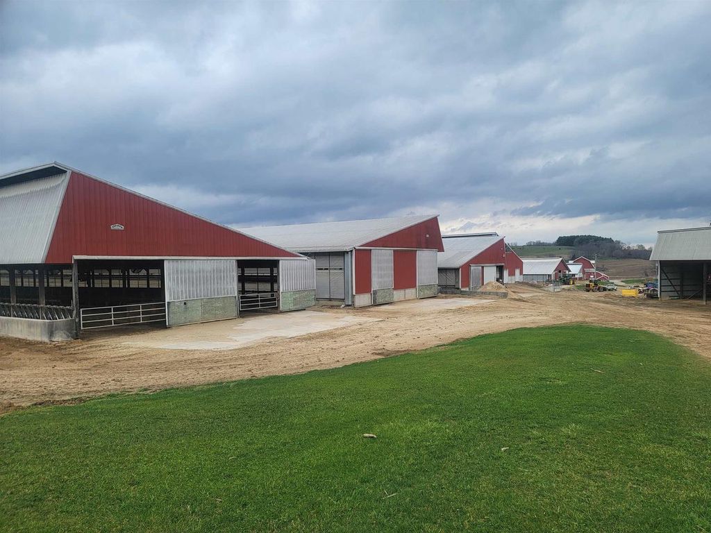 Photo of E8985 County B ROAD, Sauk City, WI 53588 (MLS # 2021045)