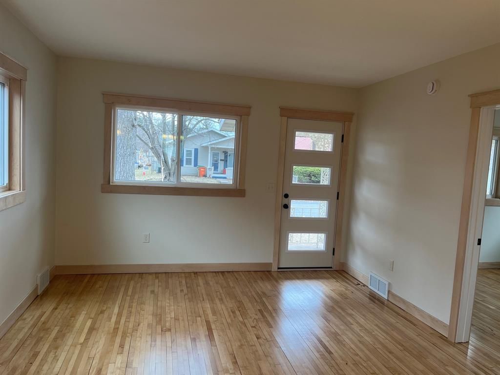 Photo of 803 Fleming AVENUE, Eau Claire, WI 54701 (MLS # 1599734)