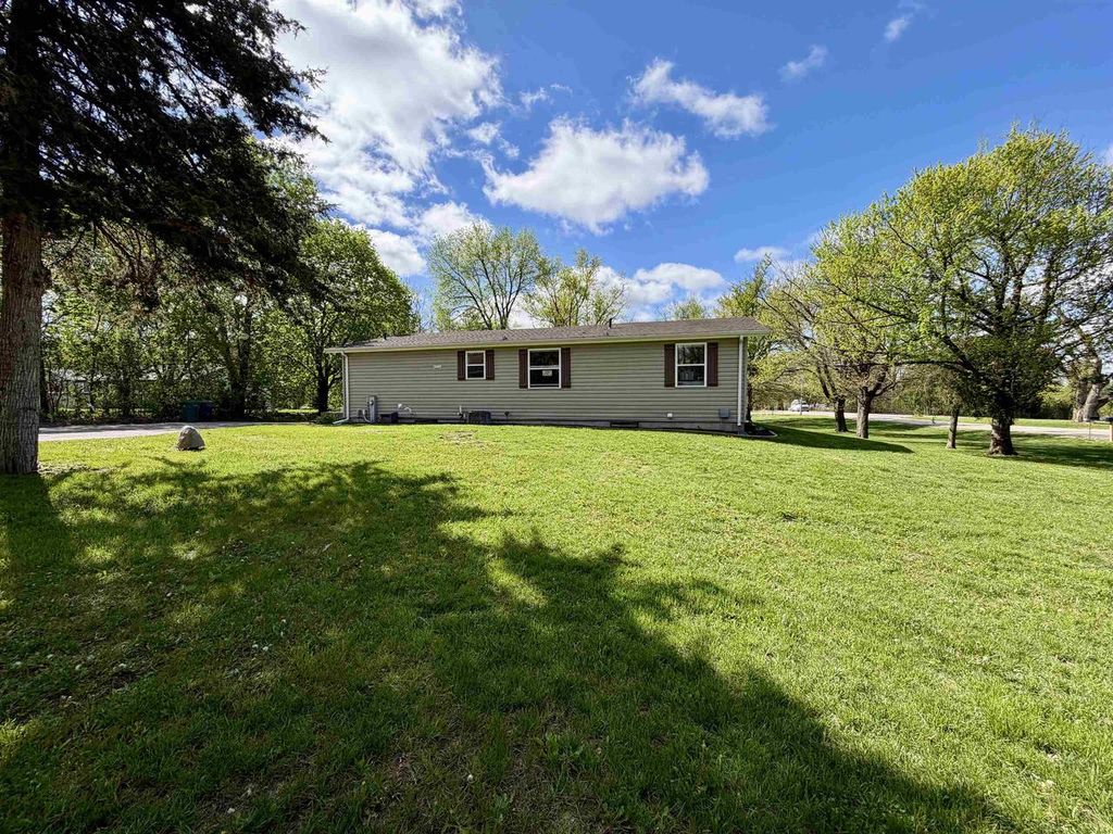 Photo of 11530 W Brandherm ROAD, Beloit, WI 53511 (MLS # 2021869)