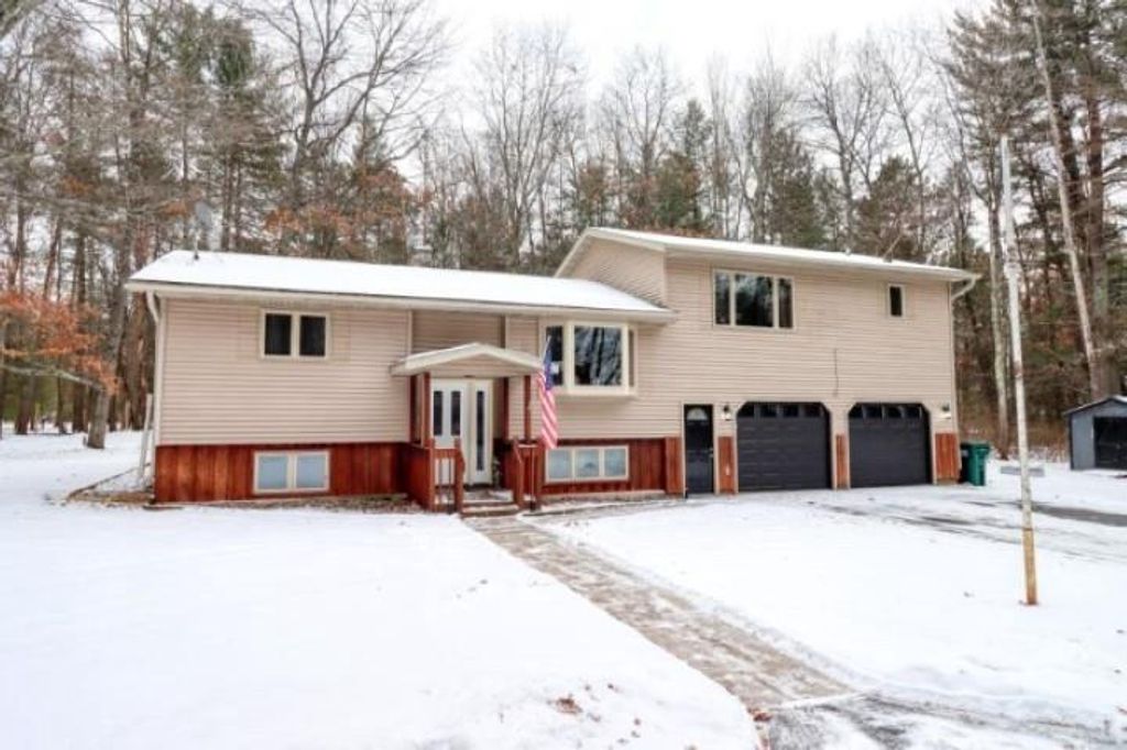 Photo of N11278 Kaufman ROAD, Tomahawk, WI 54487 (MLS # 22600641)