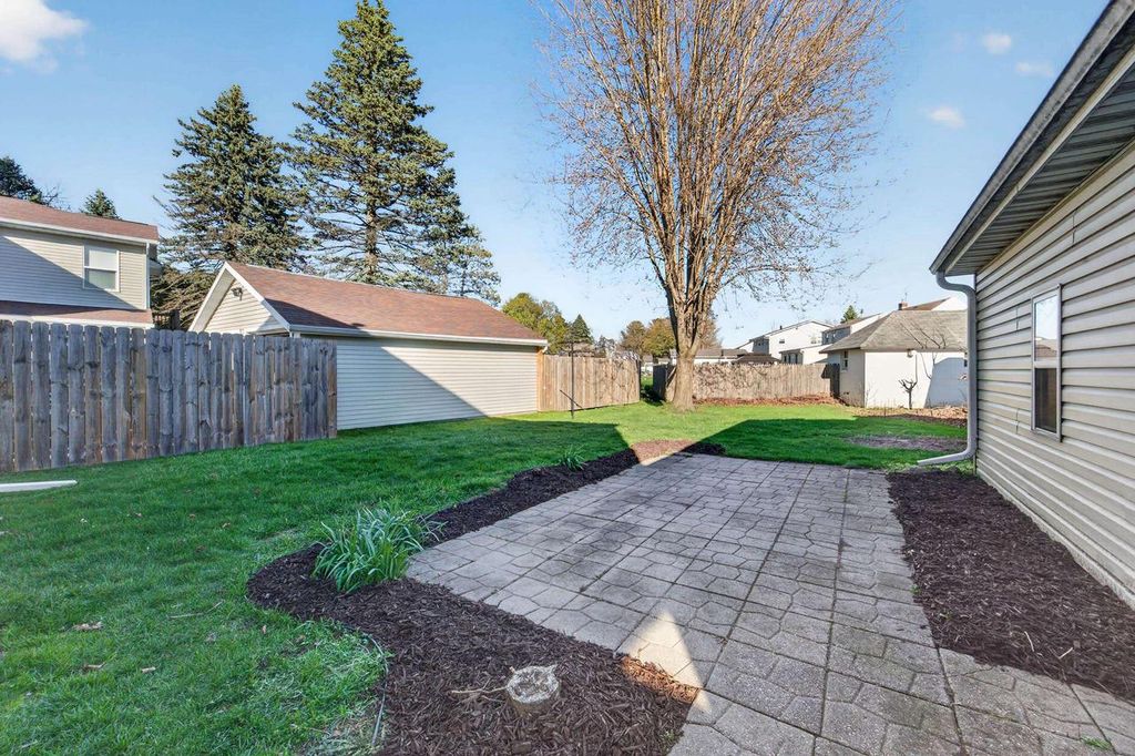 Photo of 1211 River DRIVE, Watertown, WI 53094 (MLS # 2021092)