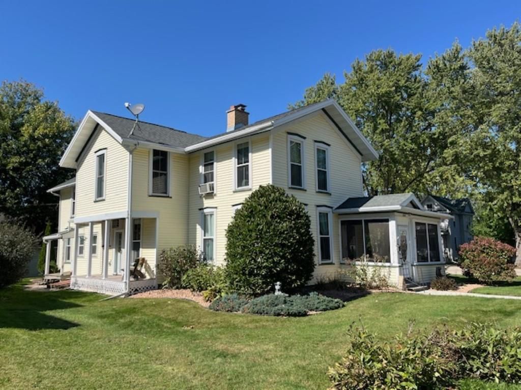 Photo of 604 S Grove STREET, Ripon, WI 54971 (MLS # 50316361)