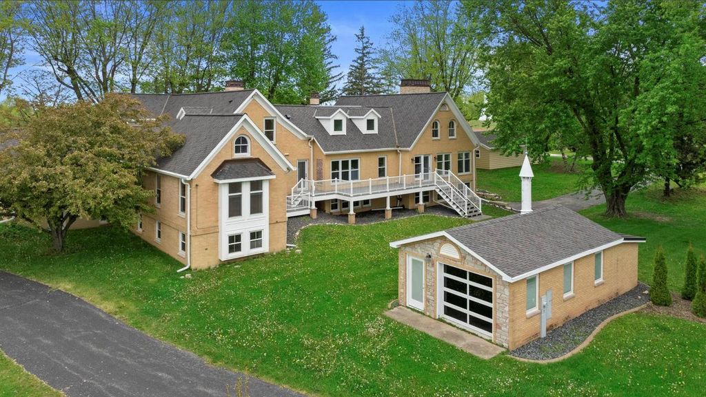 Photo of 6600 N Ballard ROAD, Appleton, WI 54913 (MLS # 50319817)