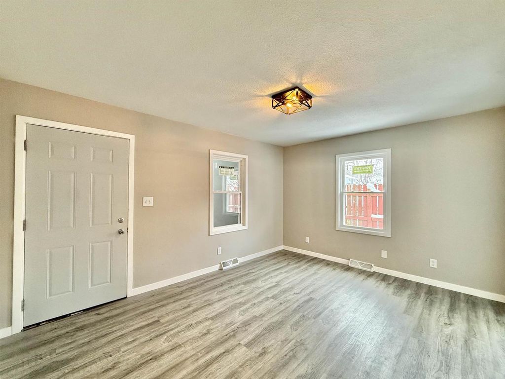 Photo of 2035-2039 Roosevelt AVENUE, Beloit, WI 53511 (MLS # 2013338)