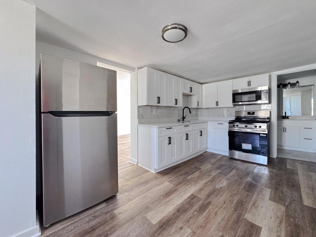 Photo of 1746 Chatham STREET, Racine, WI 53402 (MLS # 1976055)