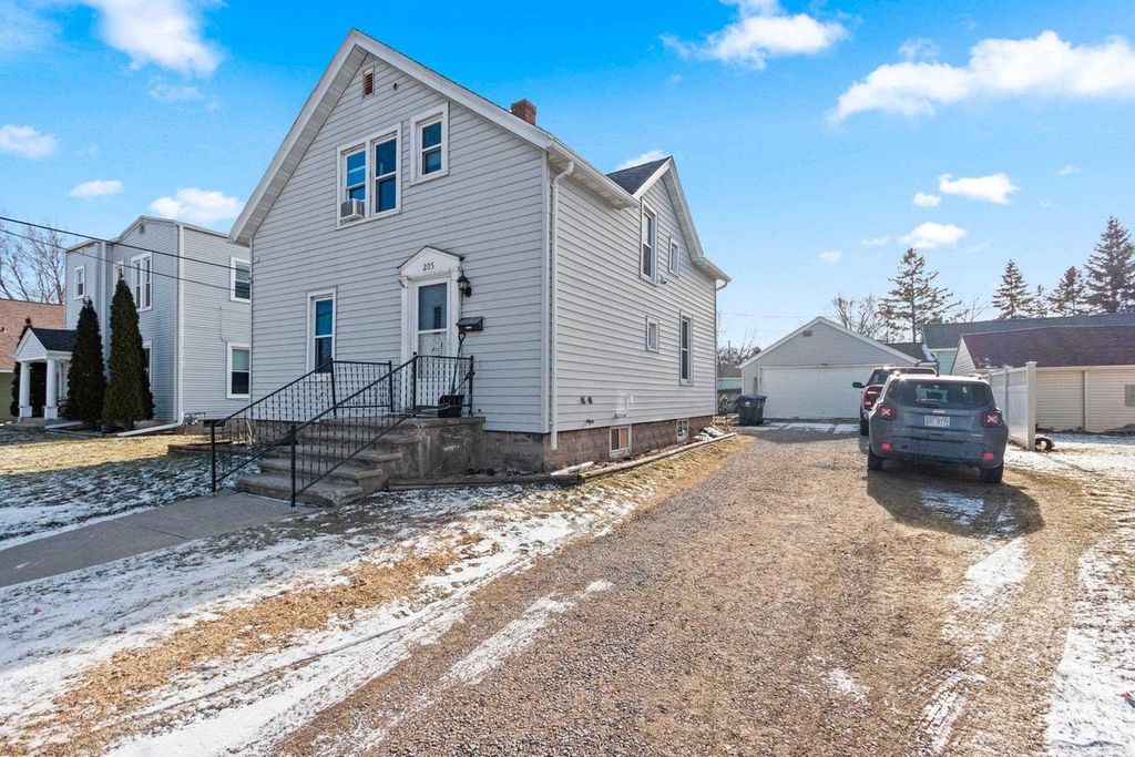 Photo of 205 Division STREET, Neenah, WI 54956 (MLS # 50320111)