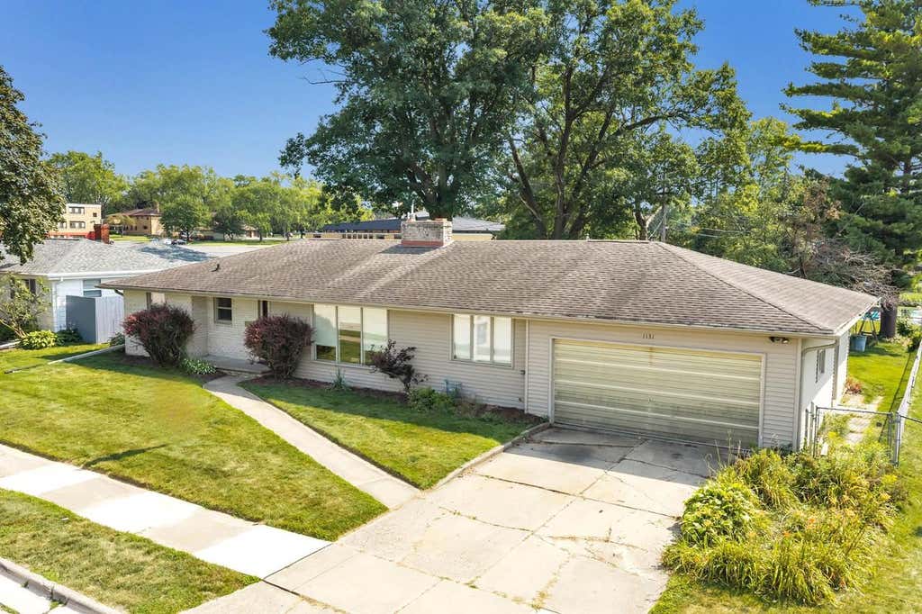 Photo of 1131 St Agnes DRIVE, Green Bay, WI 54304 (MLS # 50330416)