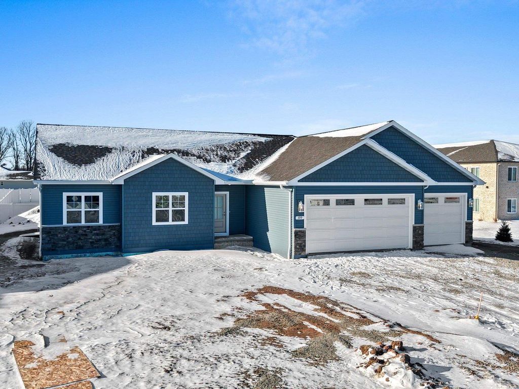 Photo of 399 Battery AVENUE, De Pere, WI 54115 (MLS # 50320390)