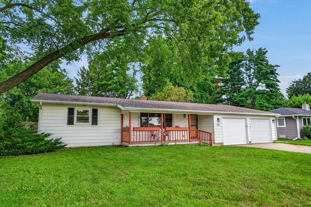 Photo of 187 Sterling DRIVE, Oregon, WI 53575 (MLS # 2030702)