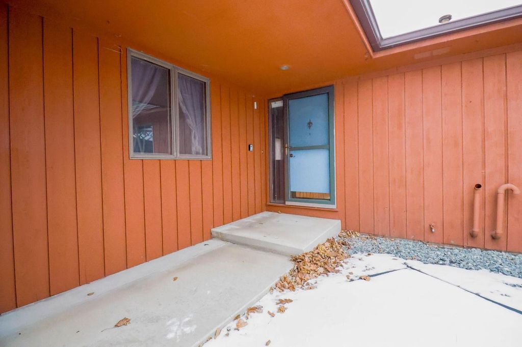 Photo of 918-920 E Windfield PLACE, Appleton, WI 54911 (MLS # 1949346)