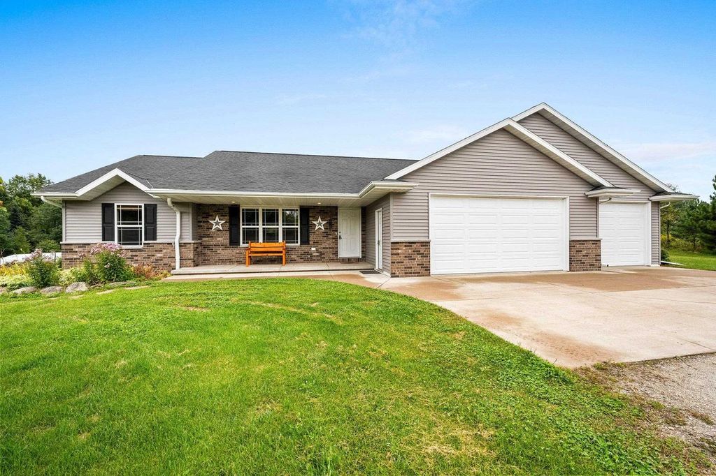 Photo of W5611 Gravelly Brook ROAD, Porterfield, WI 54159 (MLS # 50314971)