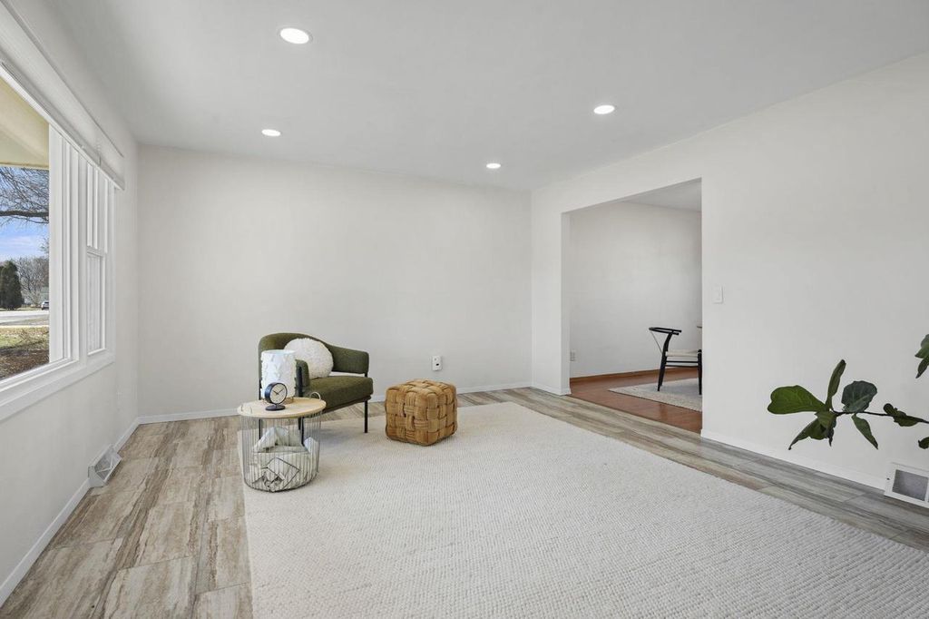 Photo of 1460 Donald DRIVE, Sun Prairie, WI 53590 (MLS # 2015612)