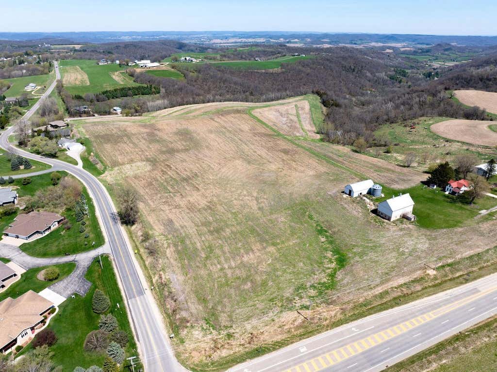 Photo of Lot 5 Featherstone Rise ST, La Crosse, WI 54601 (MLS # 1966567)