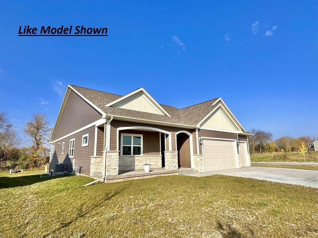Photo of 302 Michelle LANE #176, Cottage Grove, WI 53527 (MLS # 2018862)