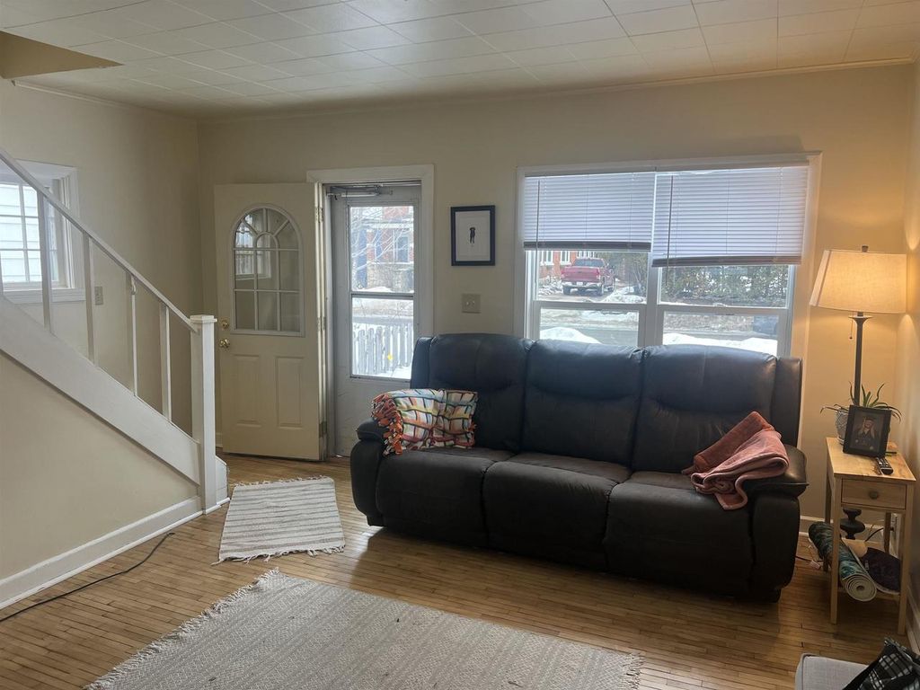 Photo of 325 Washington AVENUE, Stevens Point, WI 54481 (MLS # 22600505)