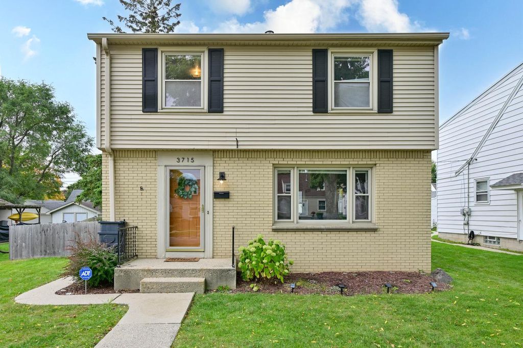 Photo of 3715 N 98th STREET, Milwaukee, WI 53222 (MLS # 1939185)