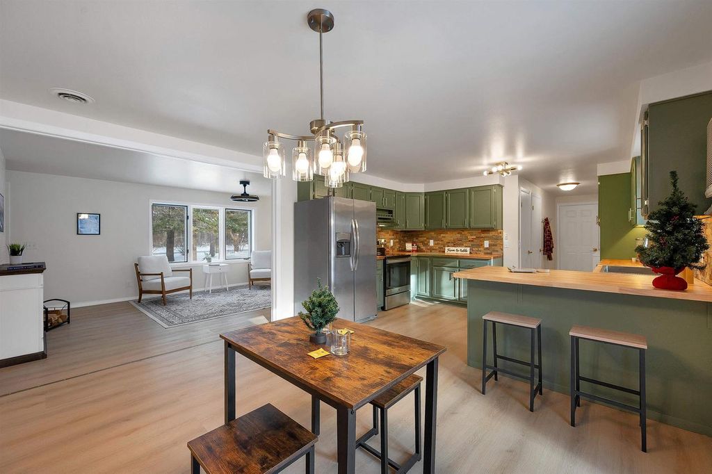 Photo of 2131 Doran STREET, Oconto, WI 54153 (MLS # 50318853)