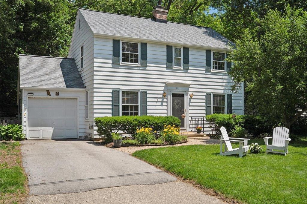 Photo of 1111 AMHERST DRIVE, Madison, WI 53705 (MLS # 2026462)