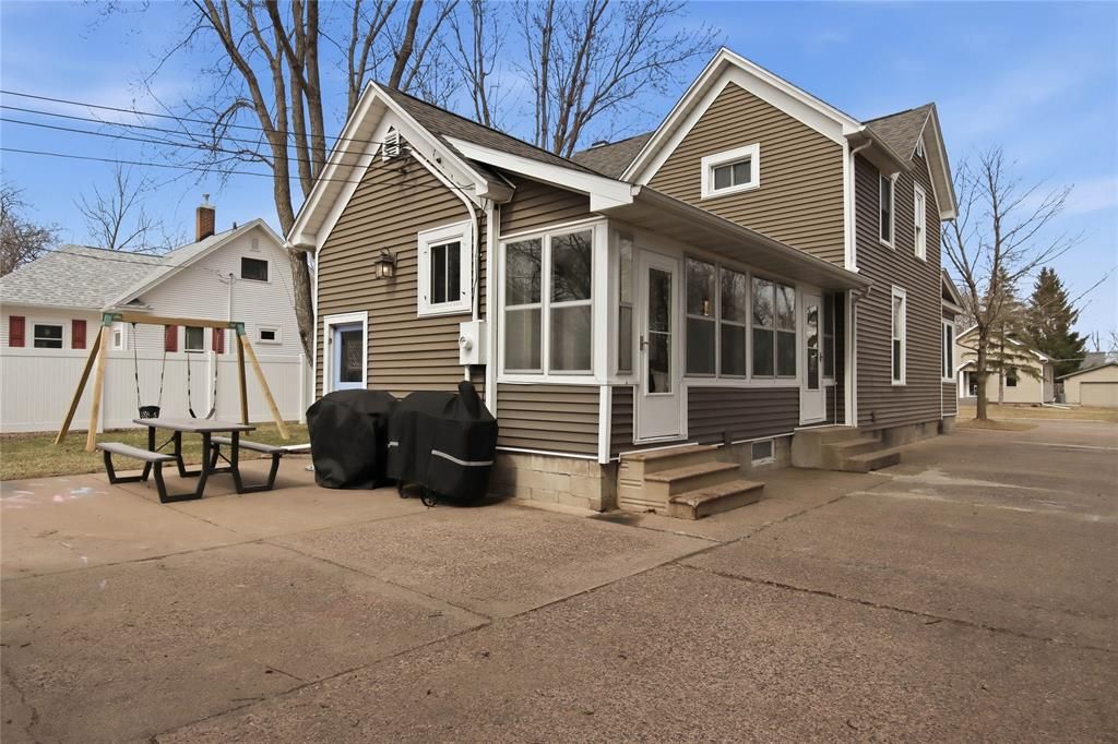 Photo of 1619 Hayden AVENUE, Altoona, WI 54720 (MLS # 1599215)