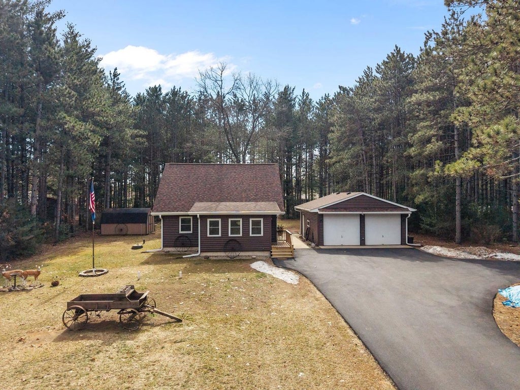 Photo of W6471 Hidden Springs DRIVE, Neshkoro, WI 54960 (MLS # 50322531)