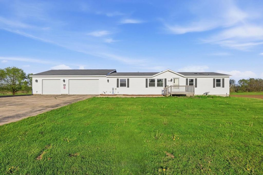 Photo of W4831 Pierce ROAD, Monticello, WI 53570 (MLS # 2020392)