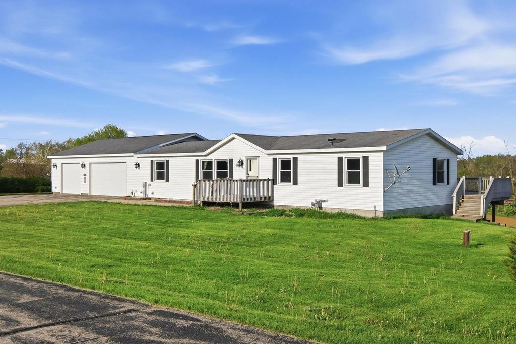 Photo of W4831 Pierce ROAD, Monticello, WI 53570 (MLS # 2020392)