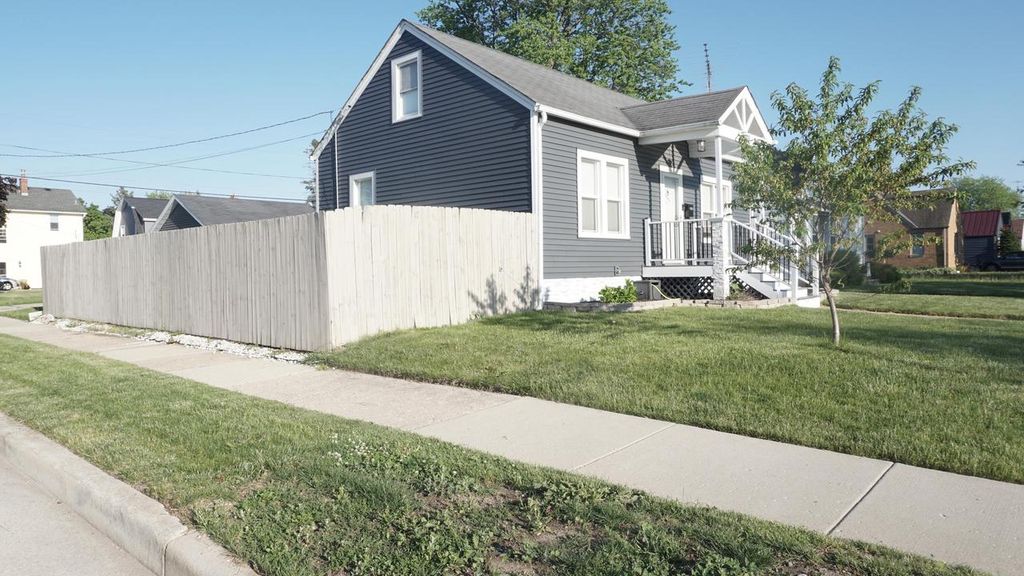 Photo of 7603 28th AVENUE, Kenosha, WI 53143 (MLS # 1964015)