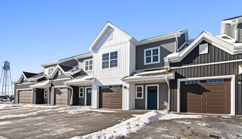 Photo of 1675 Reigle DRIVE #Unit 7, Kewaskum, WI 53040 (MLS # 1952558)