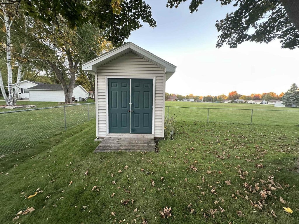 Photo of 431 Schmidt AVENUE, Seymour, WI 54165 (MLS # 50333879)