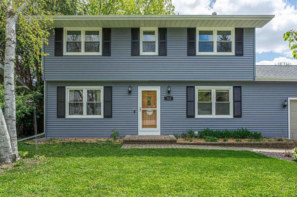 Photo of 713 Park AVENUE, Deforest, WI 53532 (MLS # 2022691)