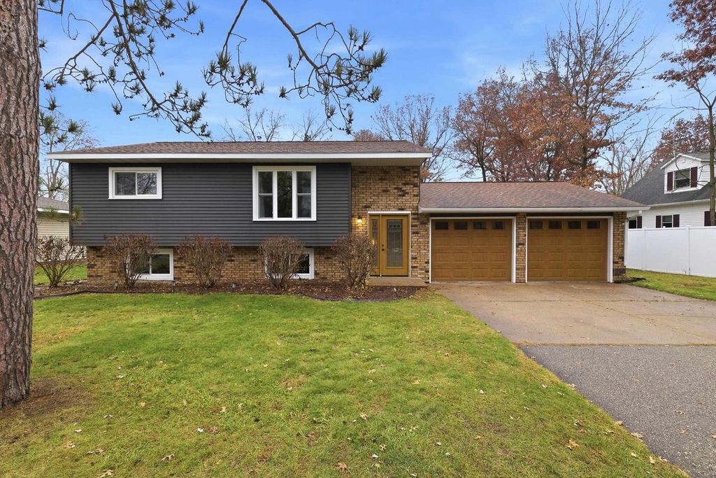 Photo of 3008 Heffron STREET, Stevens Point, WI 54481 (MLS # 22505505)