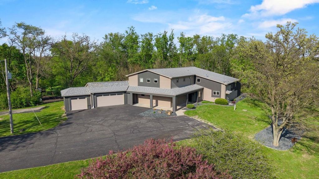 Photo of 5416 N County Road H, Janesville, WI 53548 (MLS # 2022217)
