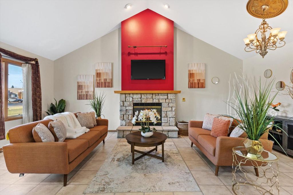 Photo of 7170 S Countryside DRIVE, Franklin, WI 53132 (MLS # 1946666)