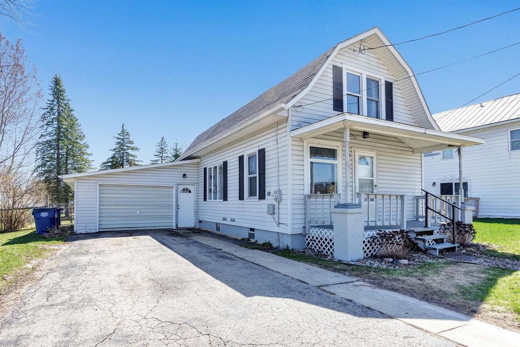 Photo of 130 Summit STREET, Pulaski, WI 54162 (MLS # 50324496)