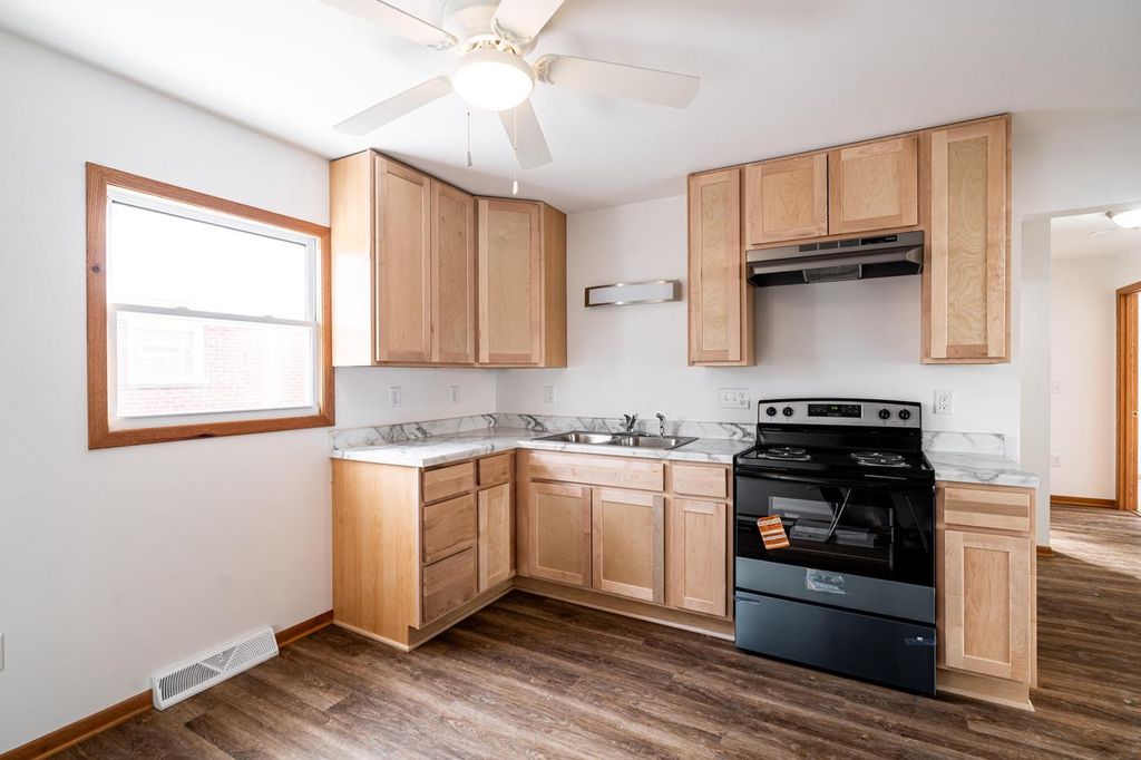 Photo of 4125 W Morgan AVENUE, Milwaukee, WI 53221 (MLS # 1949580)