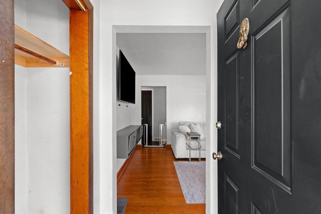 Photo of 1037 Park STREET, Green Bay, WI 54303 (MLS # 50316512)